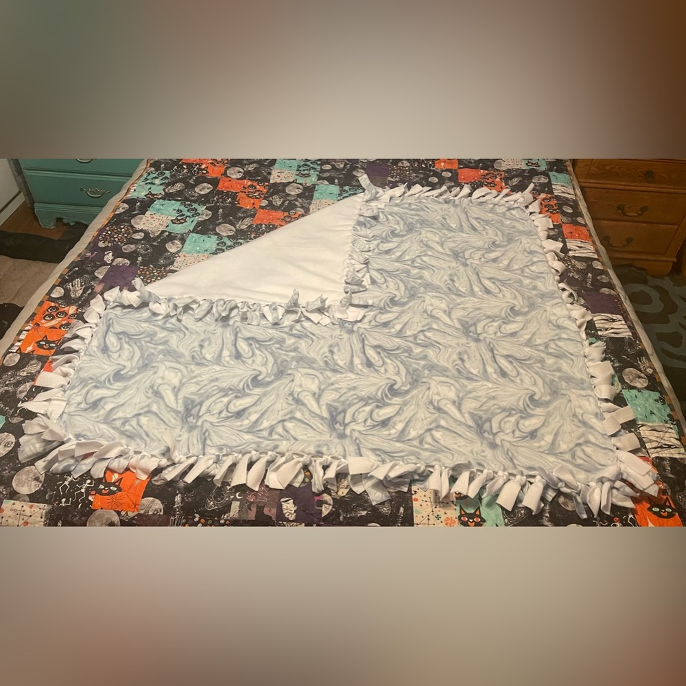 NEW Handmade Marble Fleece Blanket